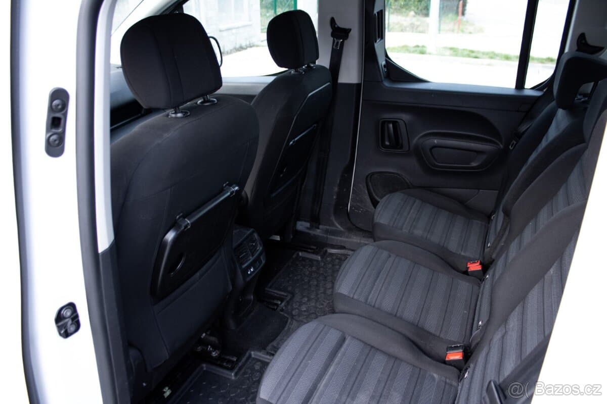 2019 Opel COMBO - 17