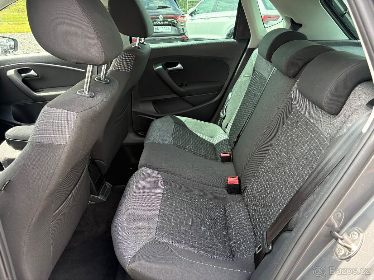2016 Volkswagen POLO - 17