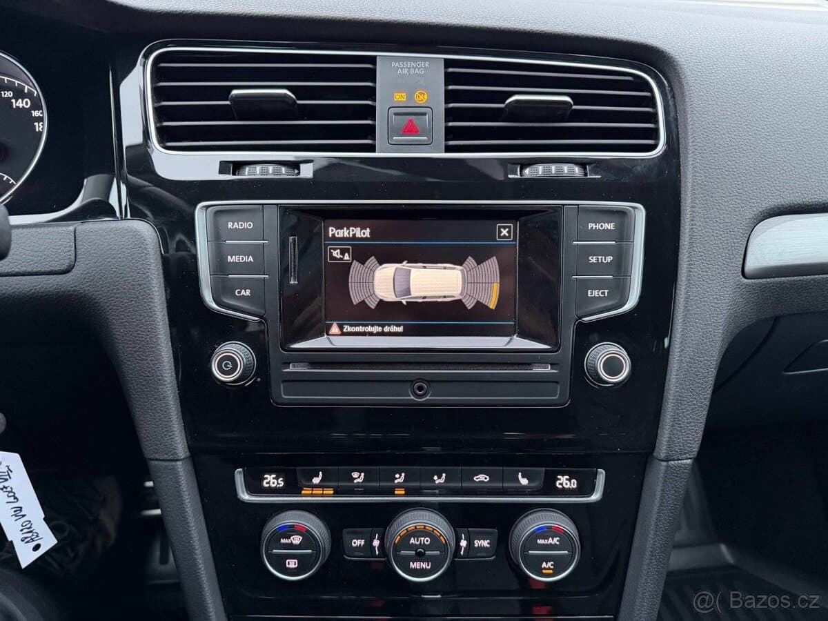 Volkswagen GOLF - 17