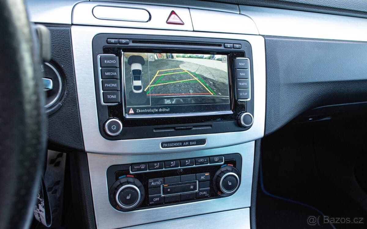 2010 Volkswagen PASSAT CC - 17