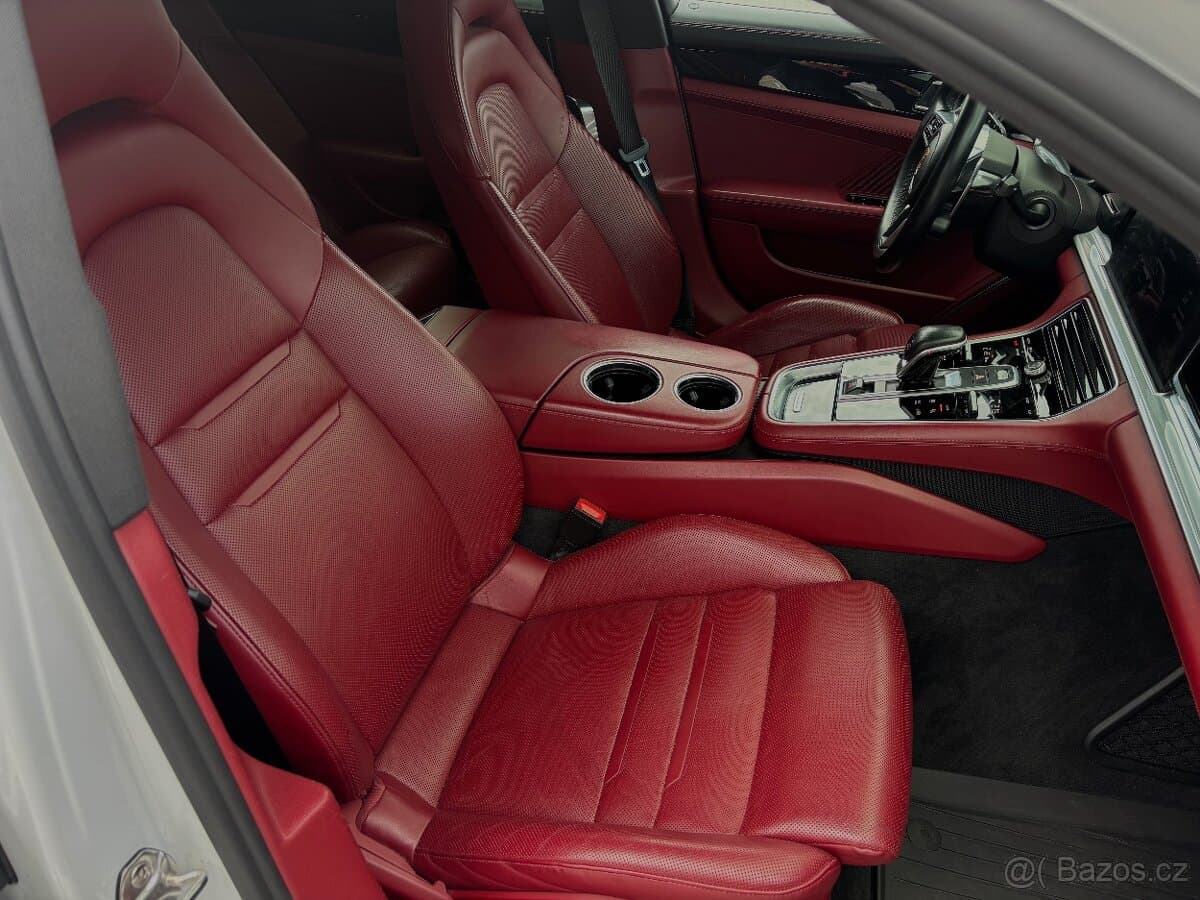 2017 Porsche PANAMERA - 17