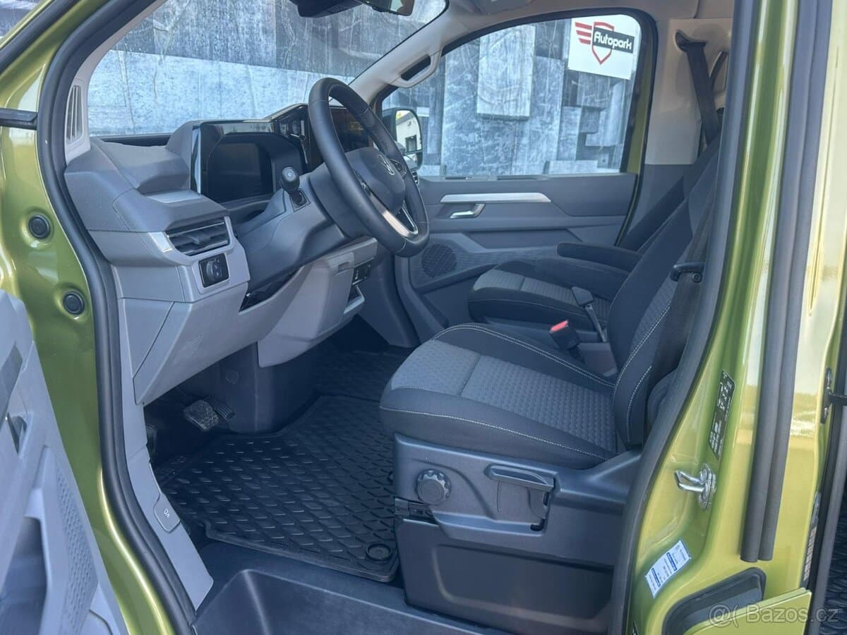 2026 Volkswagen CARAVELLE - 17