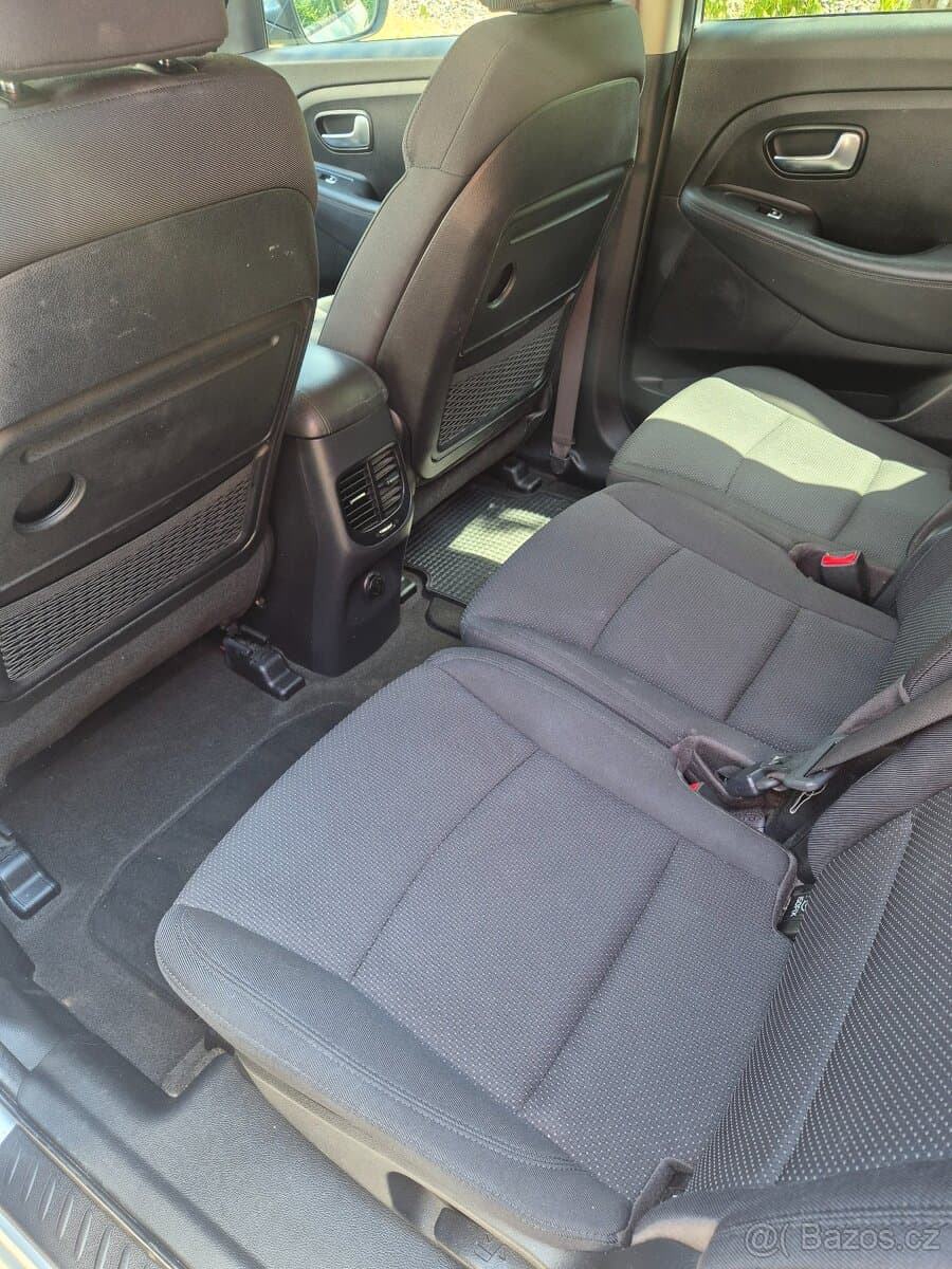 2015 Kia CARENS - 17