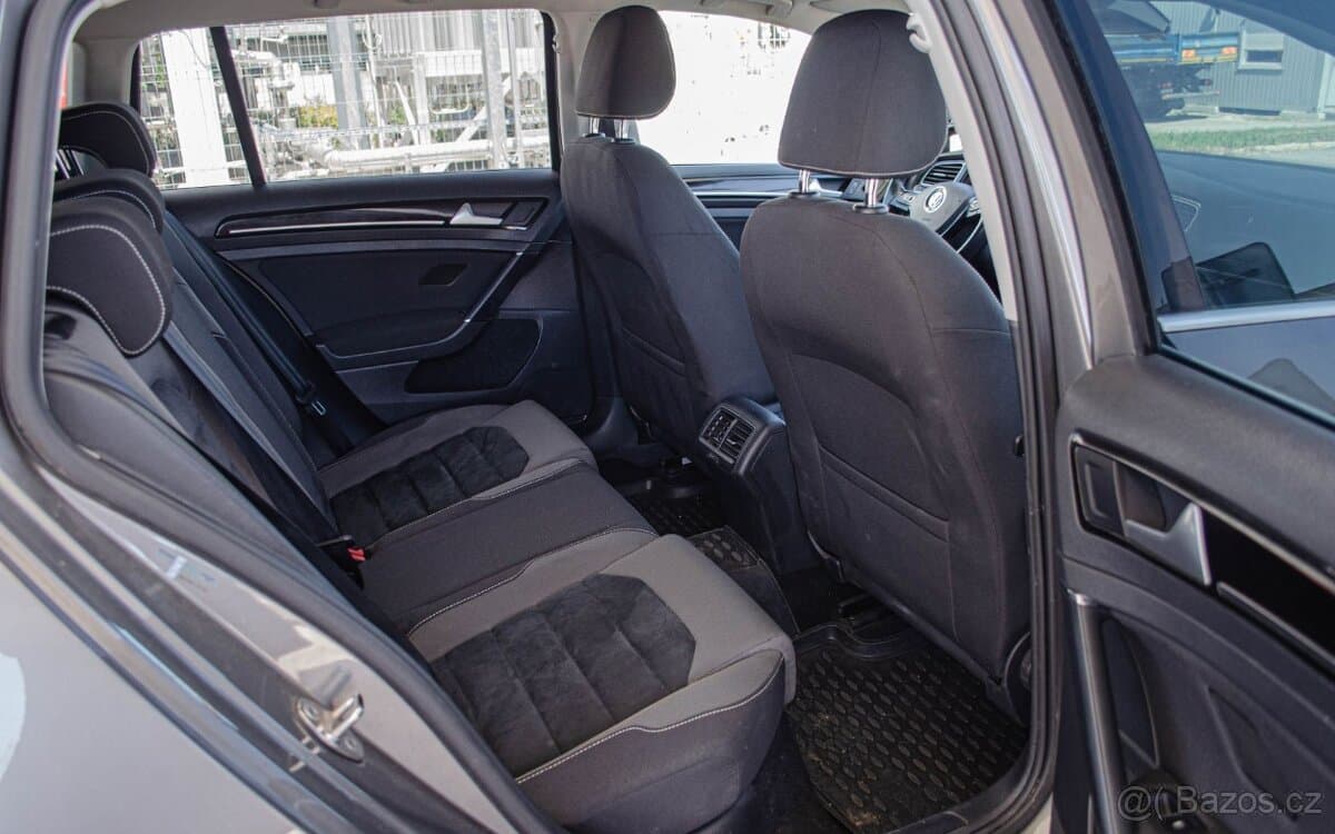 2015 Volkswagen GOLF - 17