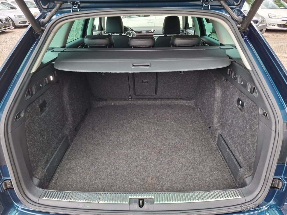 2019 Škoda SUPERB - 17