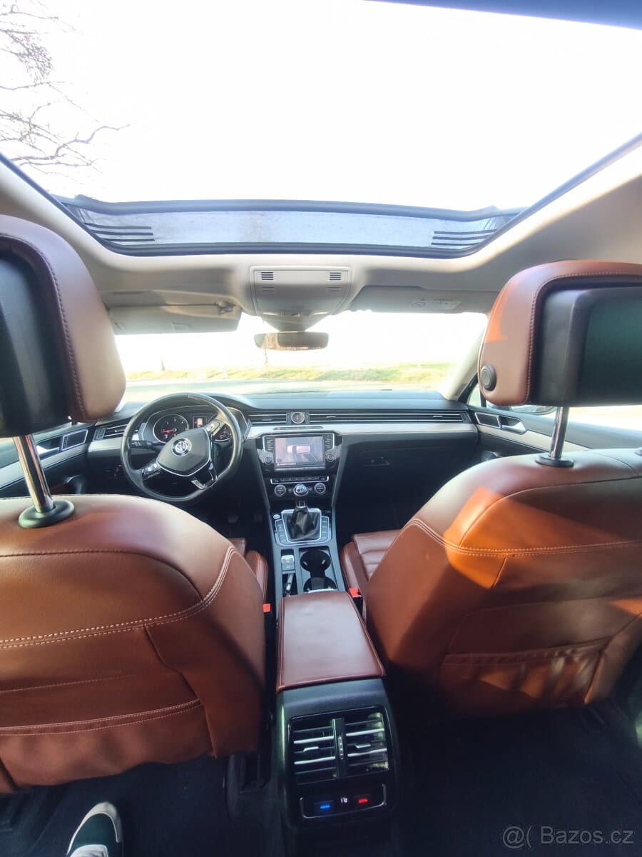 2015 Volkswagen PASSAT - 17