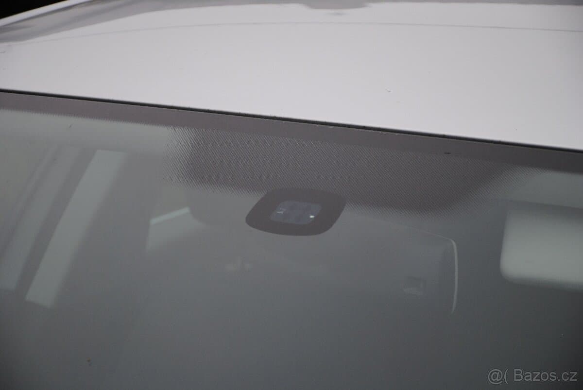 2011 Volkswagen PASSAT - 17