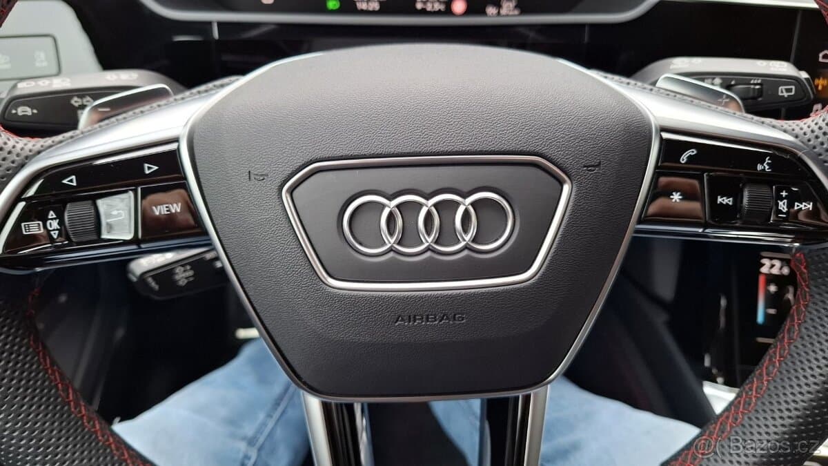 2024 Audi Q8 E-TRON - 17