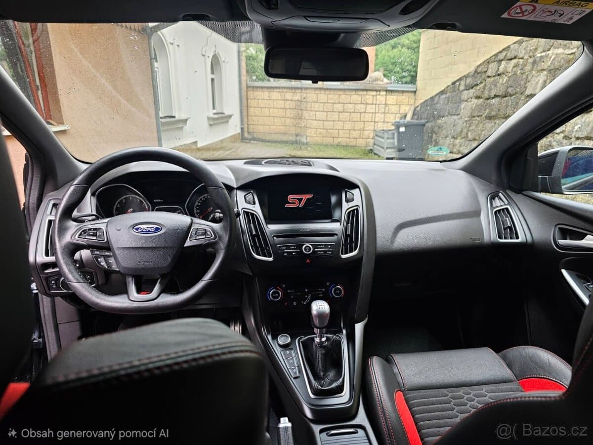 2018 Ford FOCUS - 17