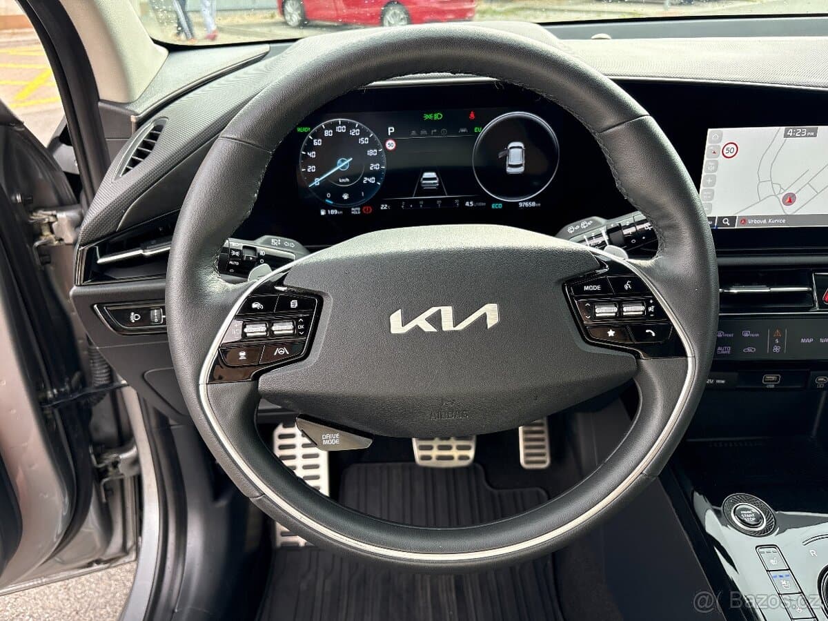 2022 Kia NIRO - 17