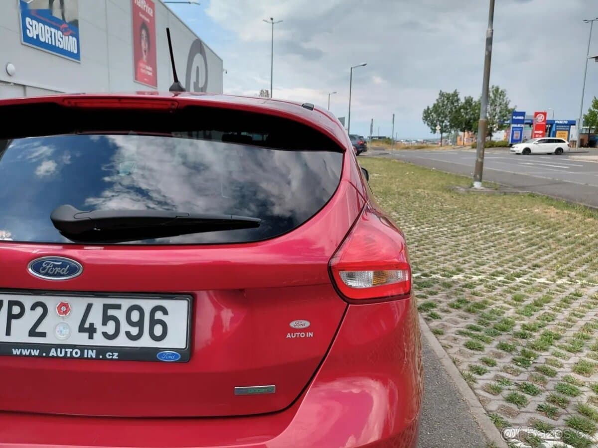2017 Ford FOCUS - 17