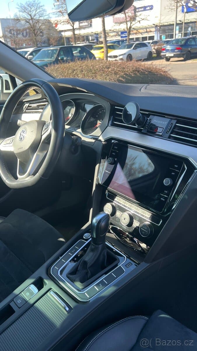 2020 Volkswagen PASSAT - 17