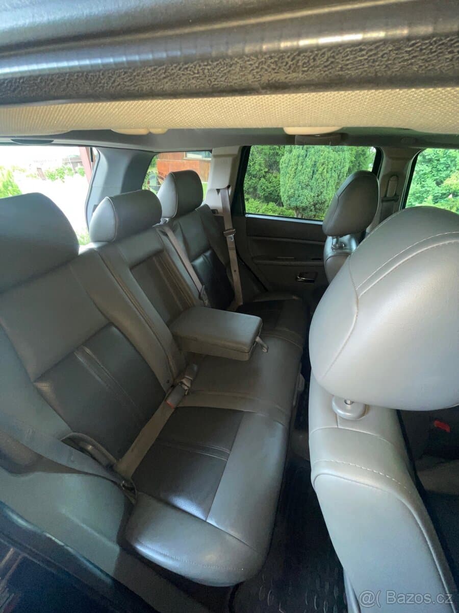 2005 Jeep CHEROKEE - 17