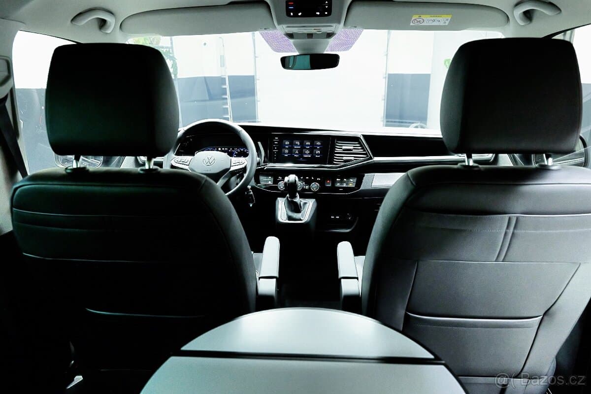 Volkswagen MULTIVAN - 17