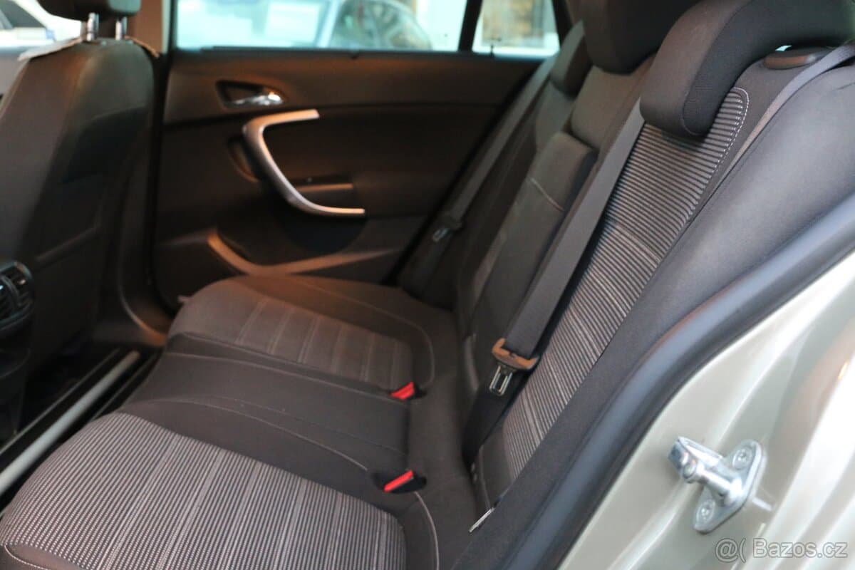 2014 Opel INSIGNIA - 17