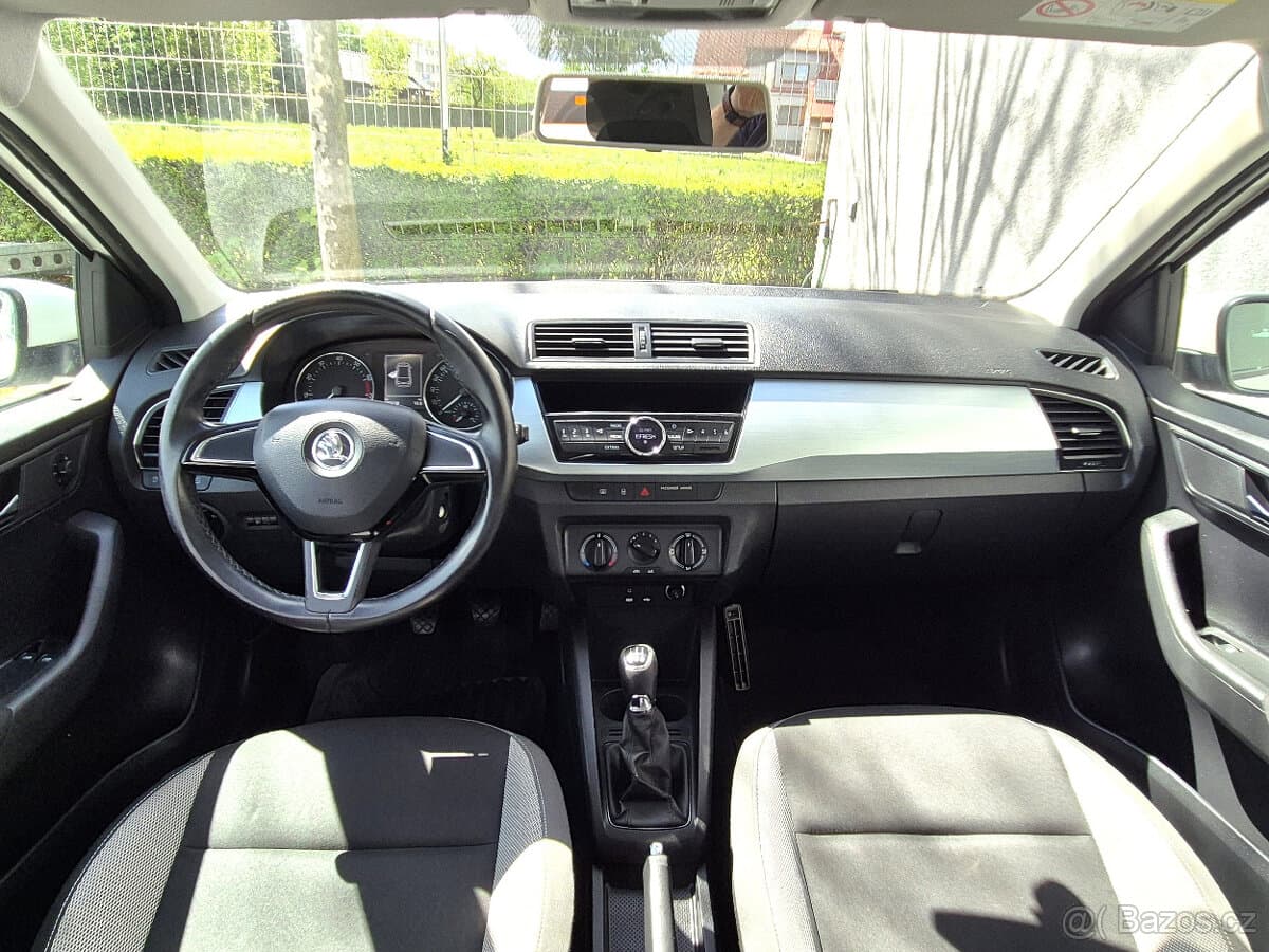 2015 Škoda FABIA - 17