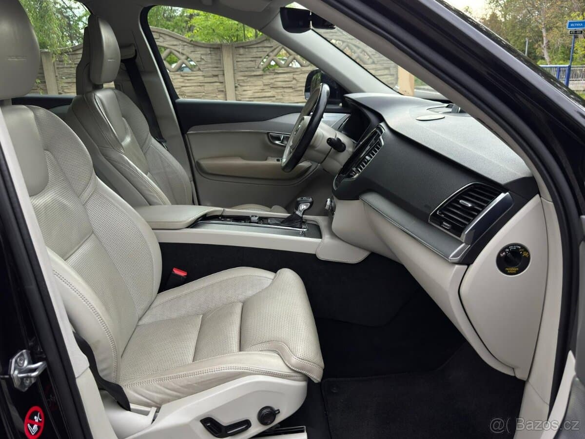 2016 Volvo XC90 - 17