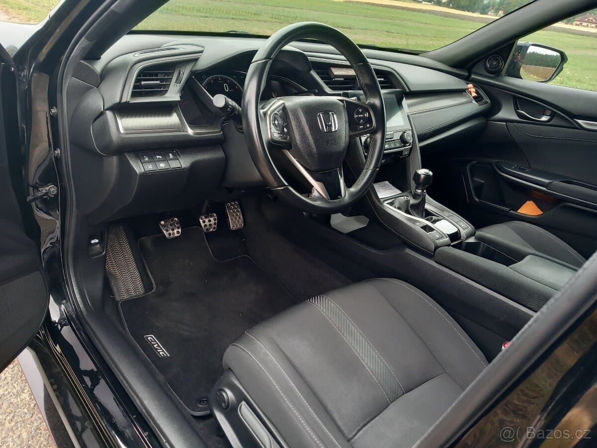 2017 Honda CIVIC - 17
