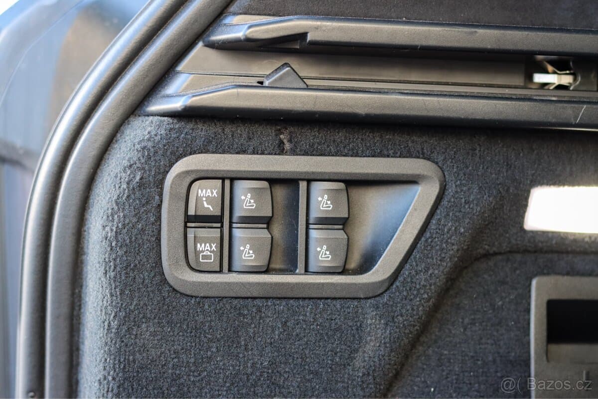 2021 BMW X7 - 17