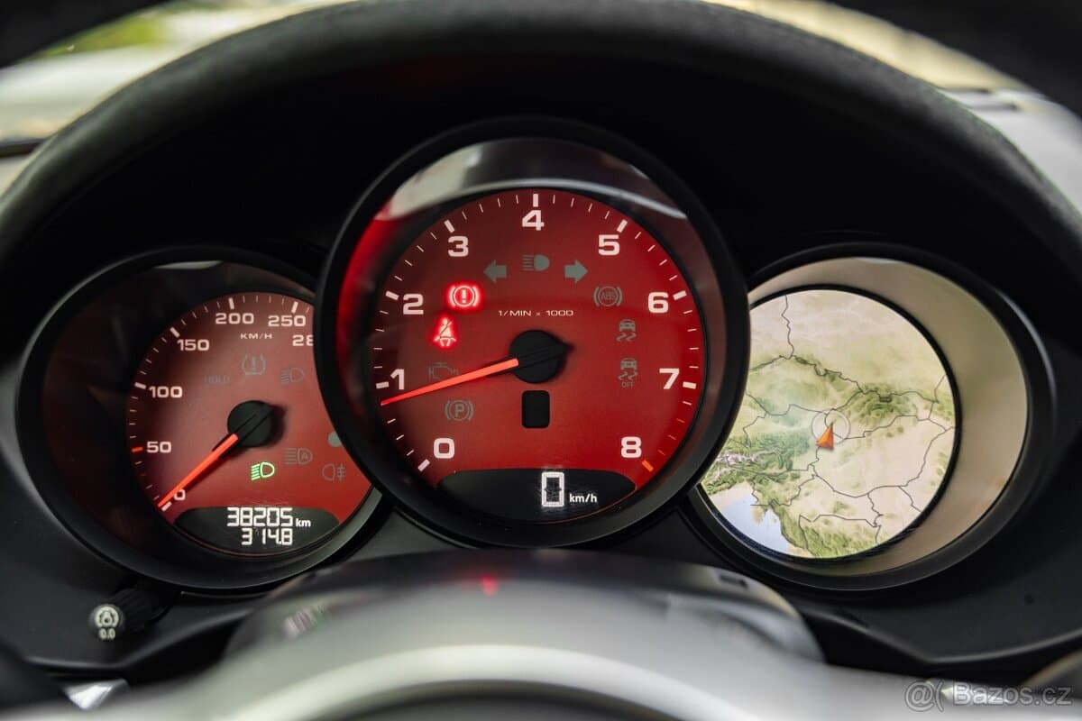 2017 Porsche 718 - 17