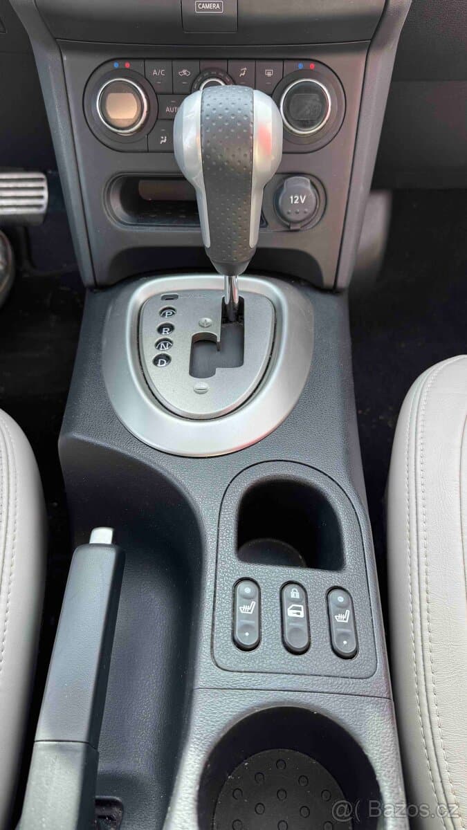 2012 Nissan QASHQAI - 17