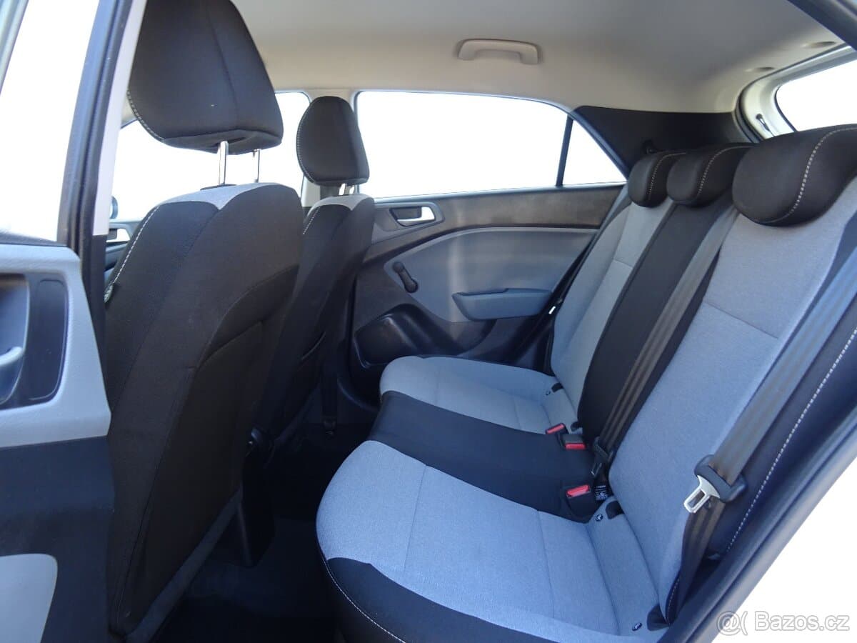 2016 Hyundai i20 - 17