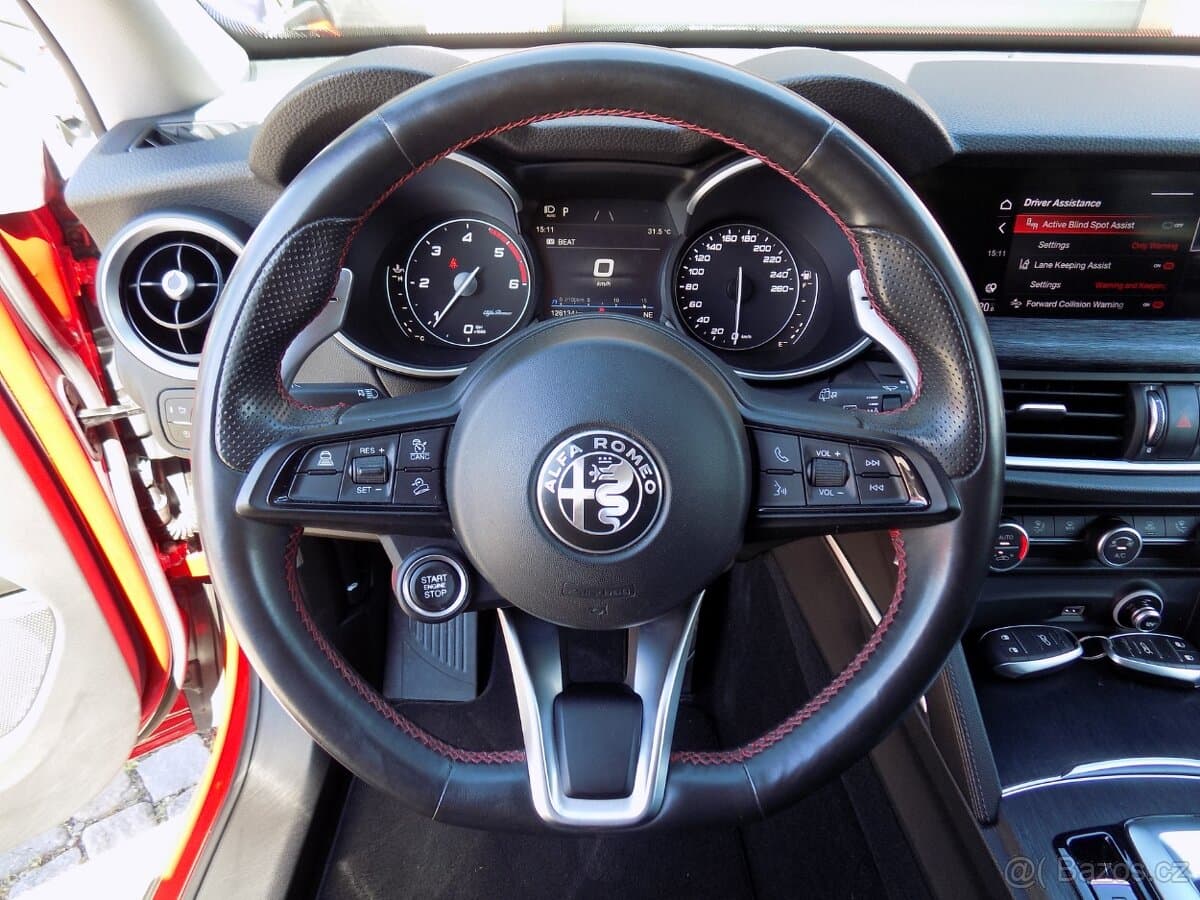 2021 Alfa Romeo STELVIO - 17