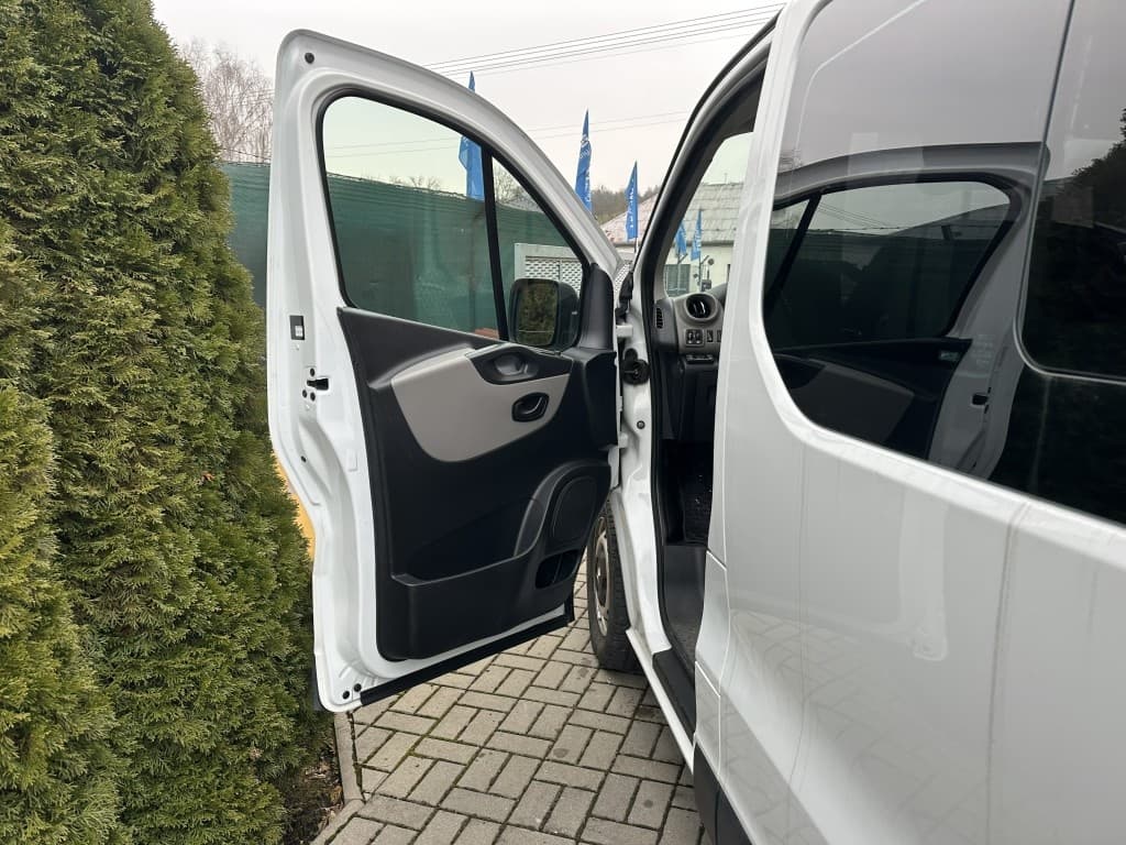 2017 Renault TRAFIC - 17