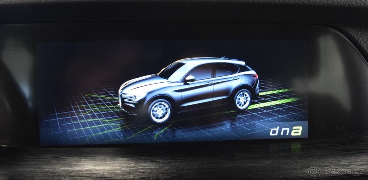 2020 Alfa Romeo STELVIO - 17