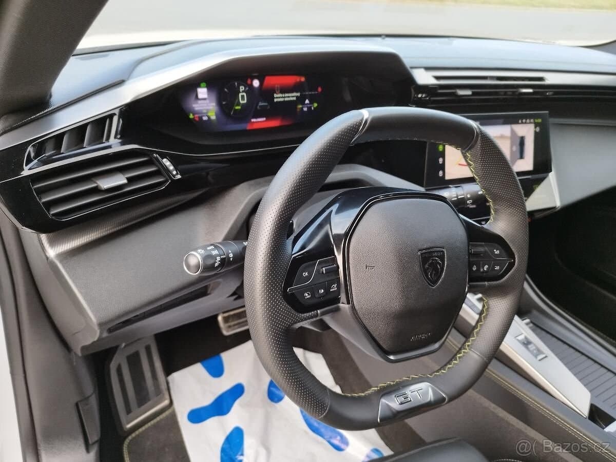 2023 Peugeot 308 - 17