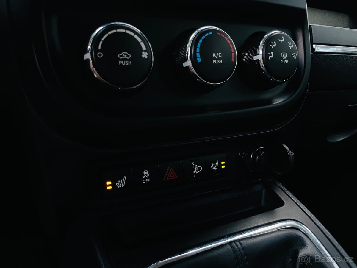 2012 Jeep COMPASS - 17