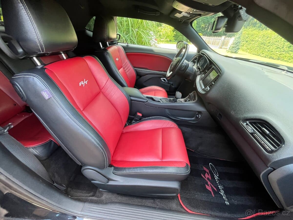 2015 Dodge CHALLENGER - 17
