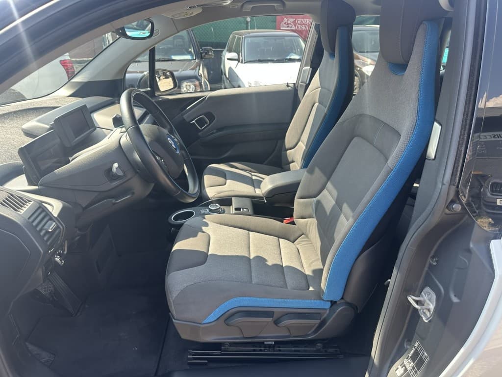 2021 BMW i3 - 17
