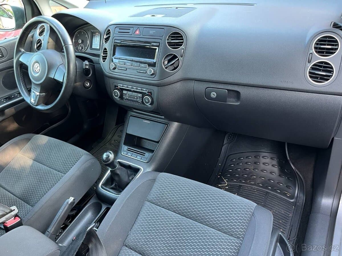 2012 Volkswagen GOLF - 17