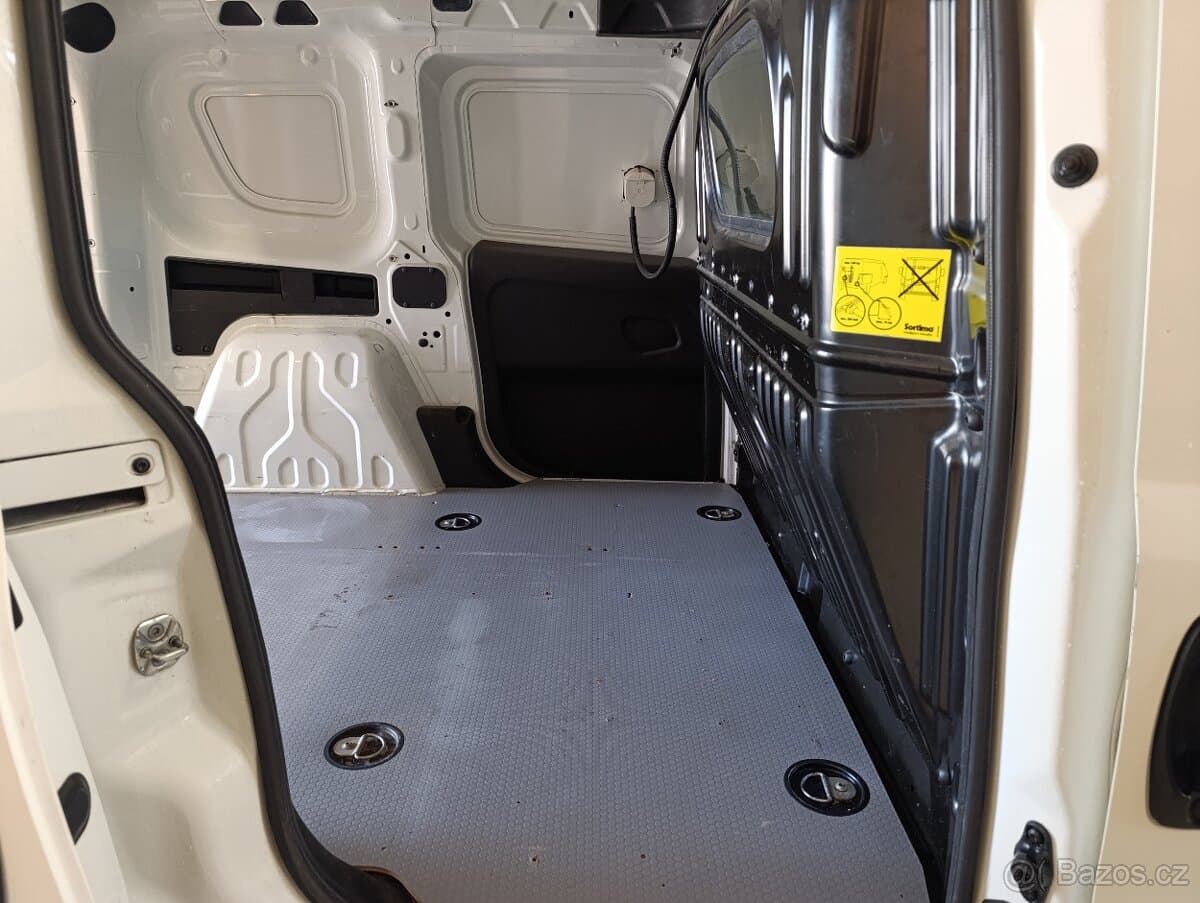 2016 Fiat DOBLO - 17