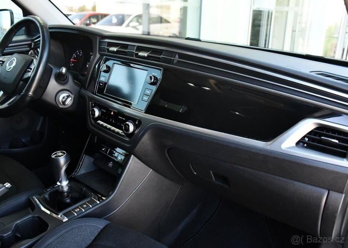 2020 SsangYong KORANDO - 17