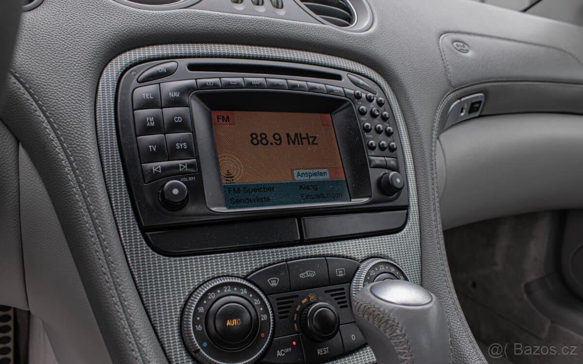 2004 Mercedes-Benz SL - 17