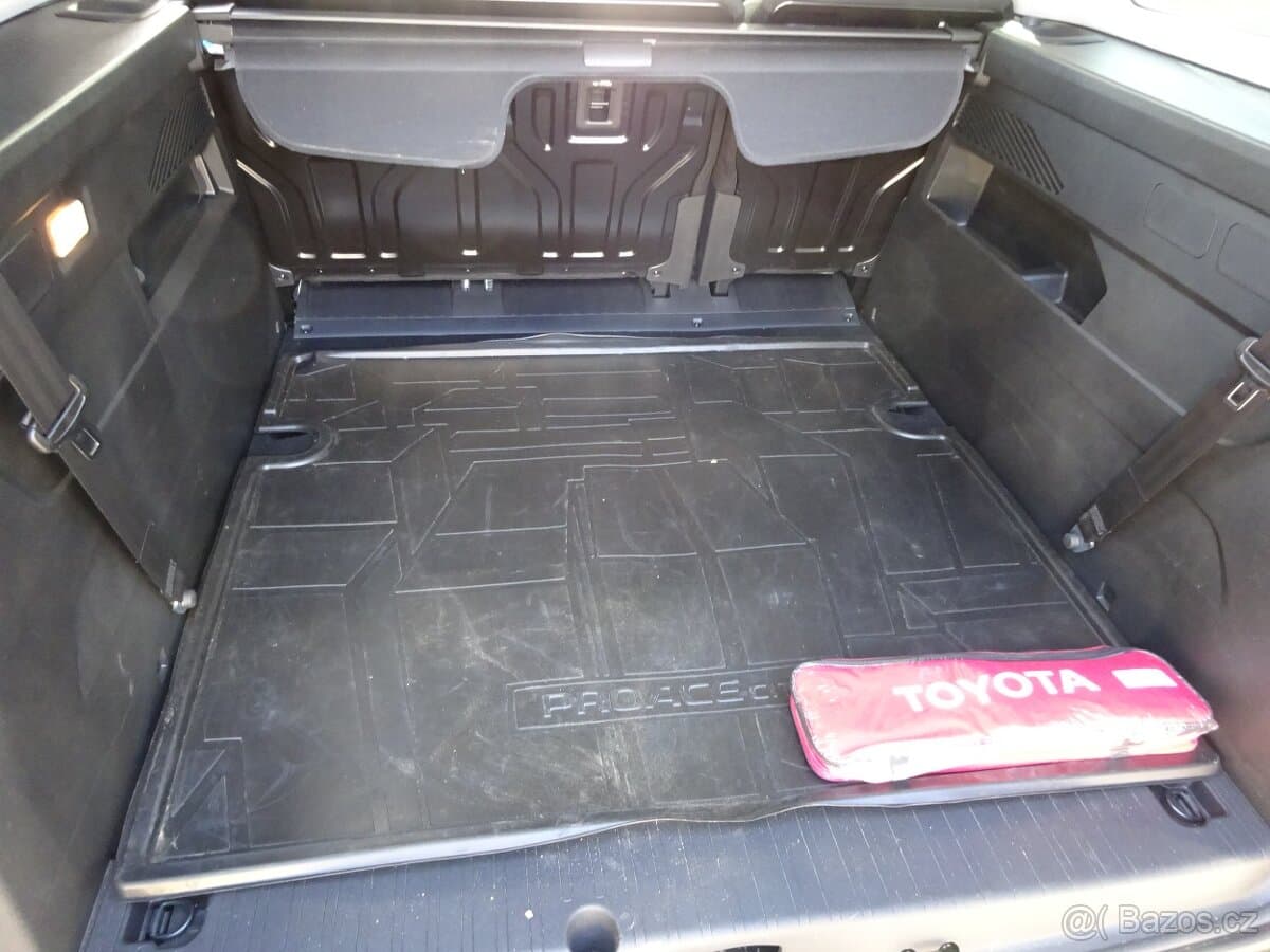 2025 Toyota PROACE - 17