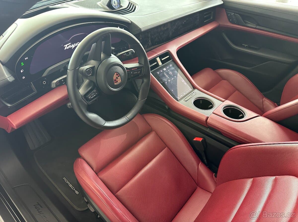 2023 Porsche TAYCAN - 17