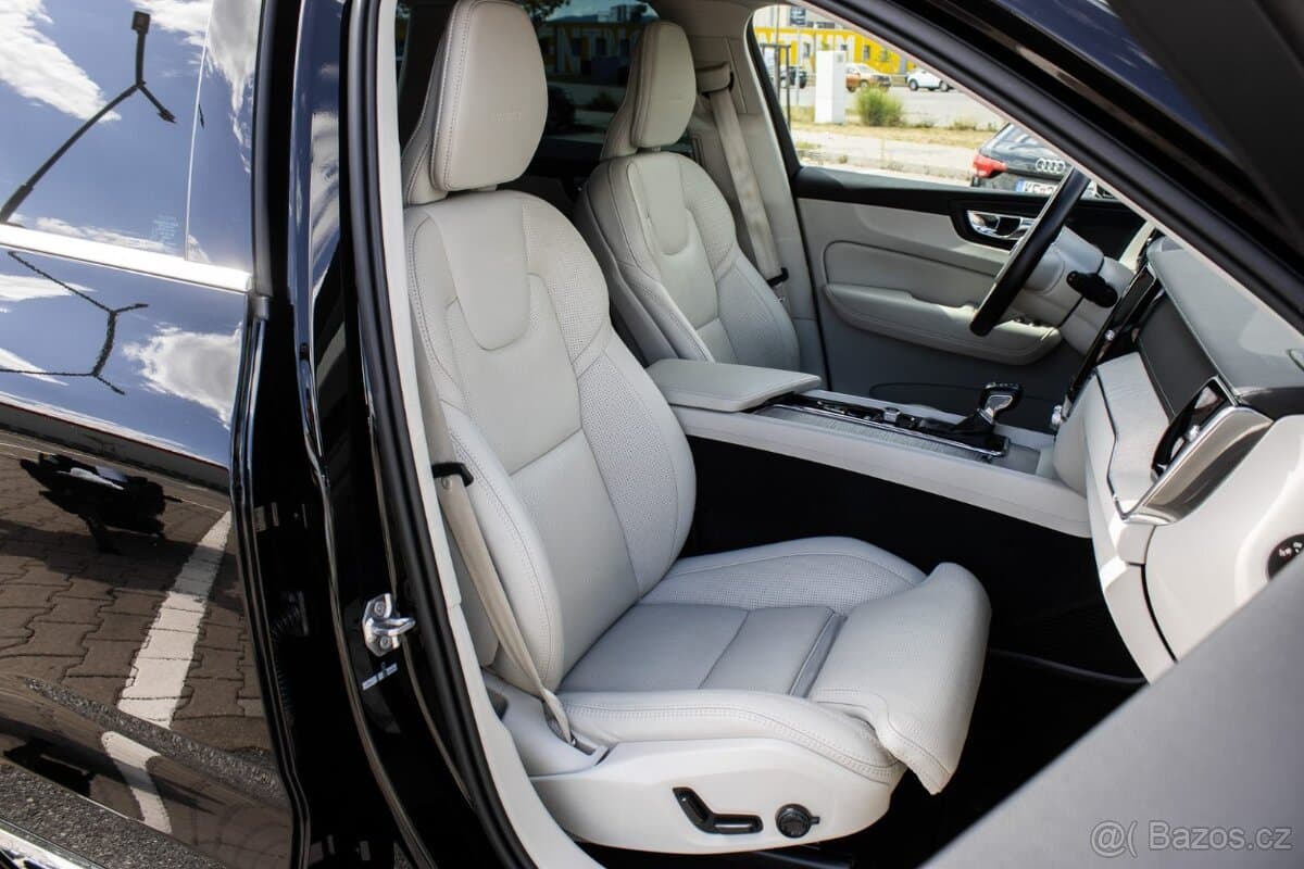2019 Volvo XC60 - 17