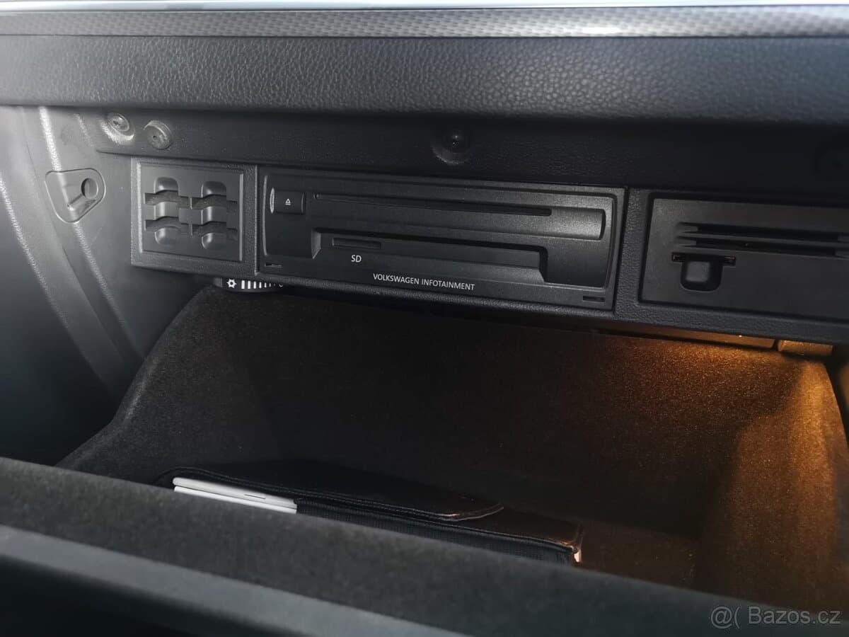 2016 Volkswagen GOLF - 17
