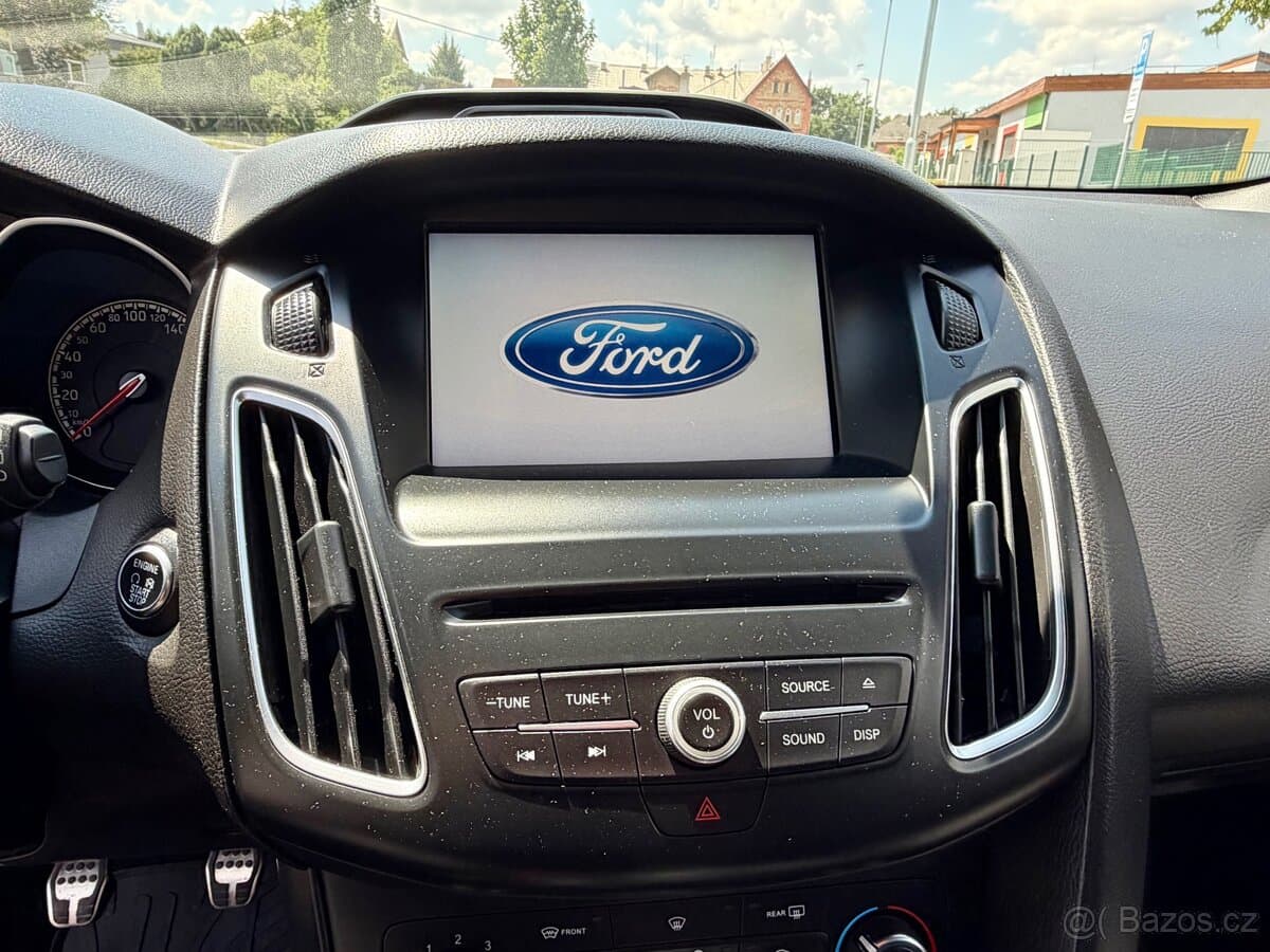 2015 Ford FOCUS - 17