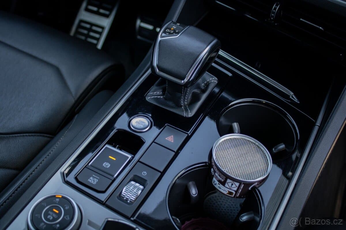 2019 Volkswagen TOUAREG - 17