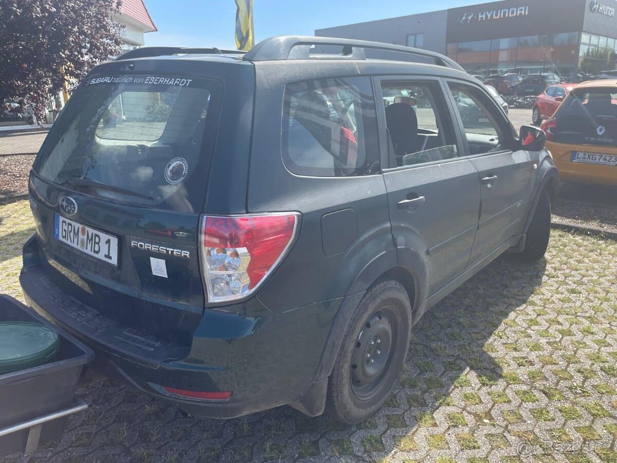 2011 Subaru FORESTER - 17