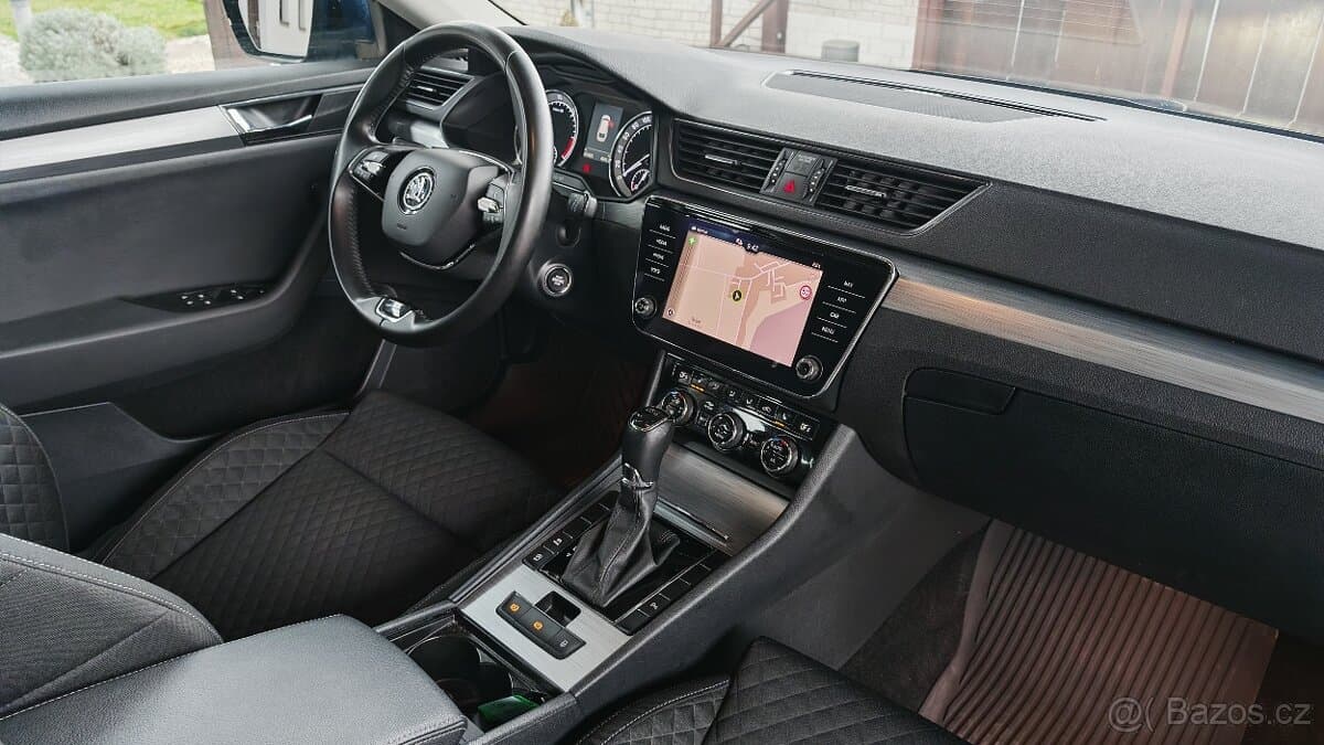 2020 Škoda SUPERB - 17
