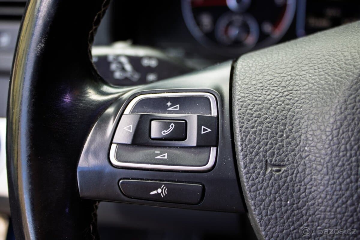 2014 Volkswagen MULTIVAN - 17