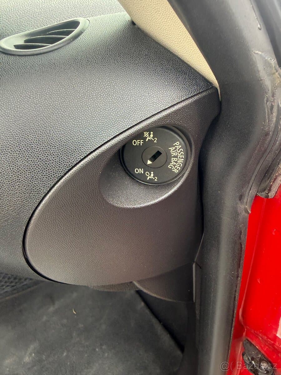 2011 Mini ONE - 17