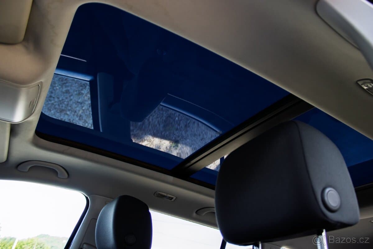 2012 Volkswagen TOURAN - 17