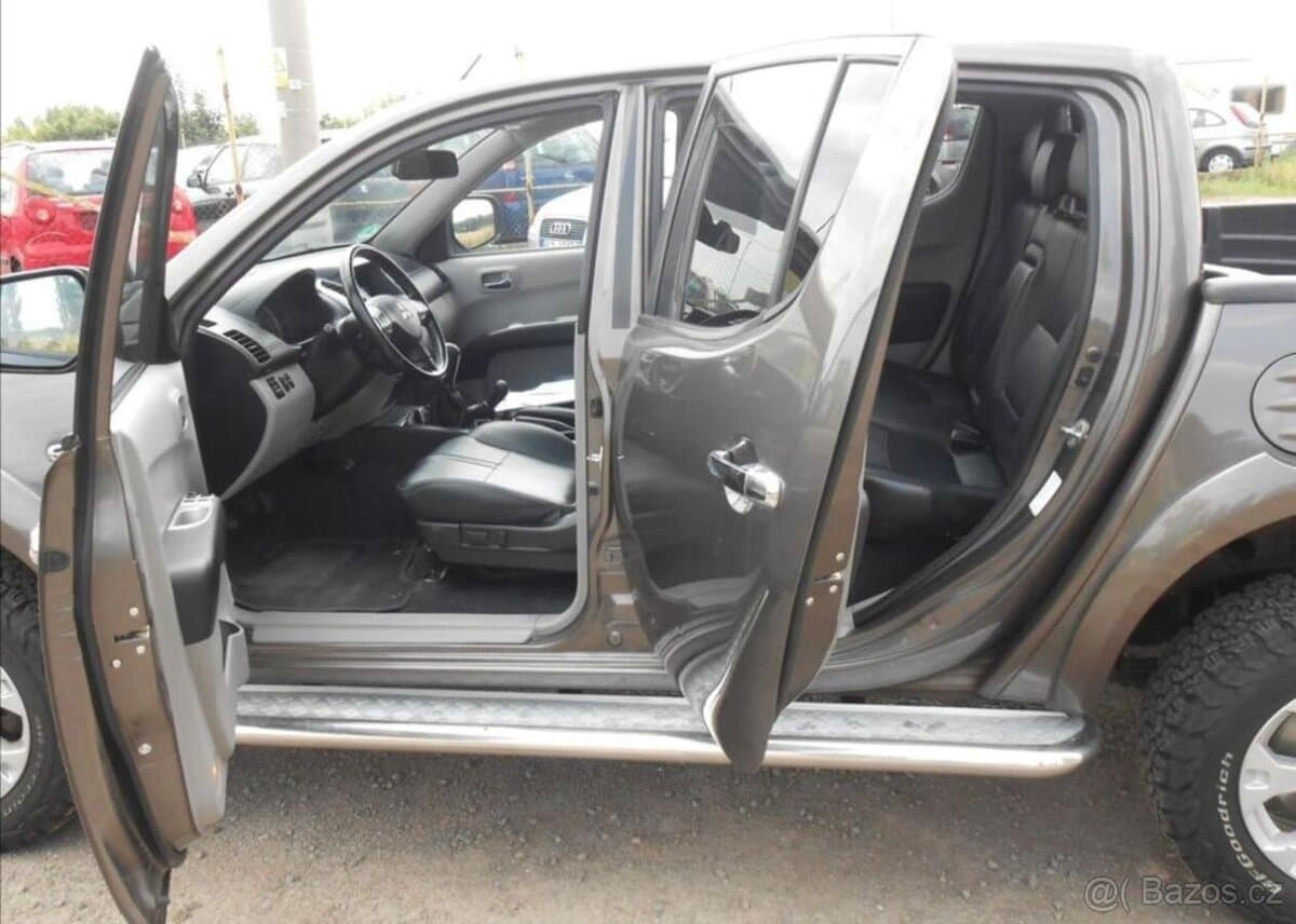 2014 Mitsubishi L200 - 17