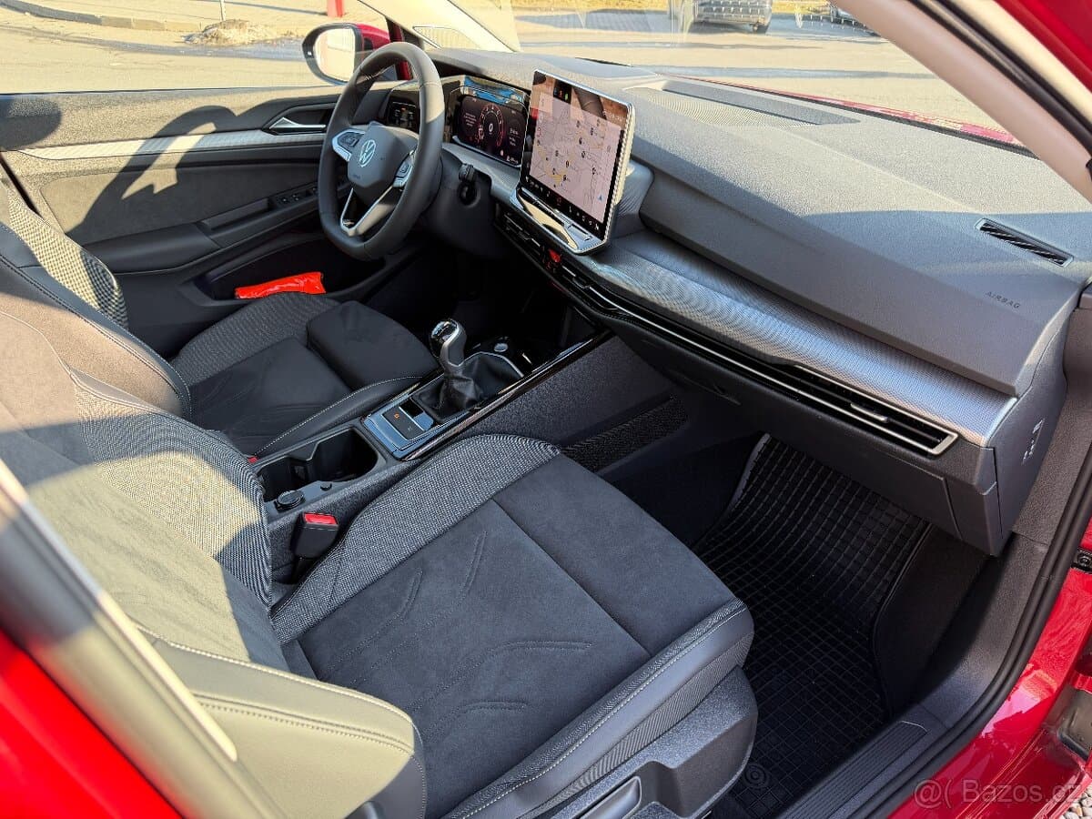 2025 Volkswagen GOLF - 17